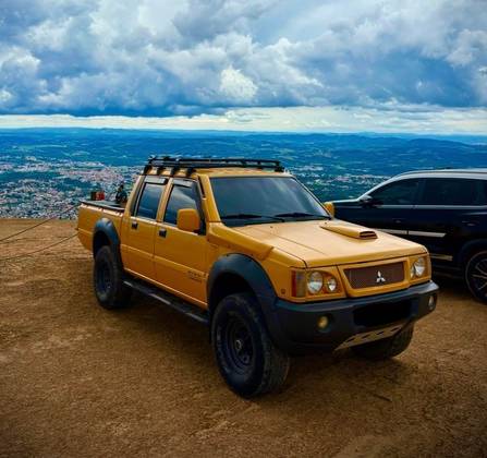 MITSUBISHI L200 2.5 GLS 4X4 CD 8V TURBO DIESEL 4P MANUAL MITSUBISHI L200 2.5 GLS 4X4 CD 8V TURBO DIESEL 4P MANUAL